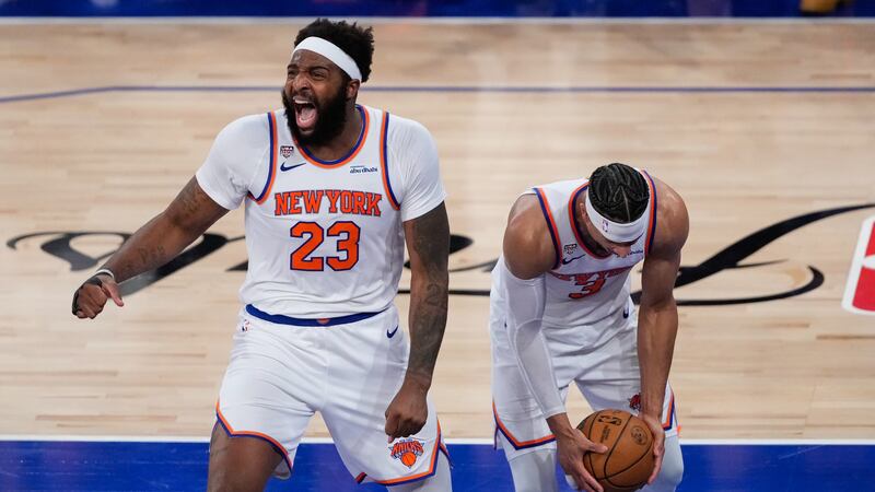 Knicks complete record rally from 29 points down and beat Spurs 107-106 for 3-1 NBA Finals lead
