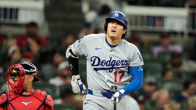 Roberts moves struggling Ohtani to No. 5 spot in Dodgers' lineup in NLDS Game 3 against Braves