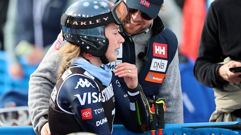 Mikaela Shiffrin holds off Emma Aicher to win record-tying 6th overall World Cup skiing title