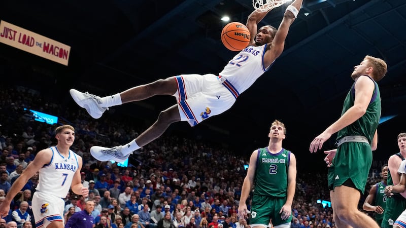 Freshman Darryn Peterson impresses with 21 points in 22 minutes in win for No. 19 Kansas