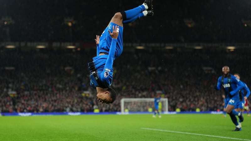 Man United and Bournemouth draw 4-4 in Premier League thriller