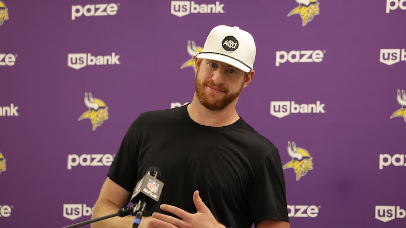 Vikings' Carson Wentz to IR with shoulder injury that requires season-ending surgery, AP source says