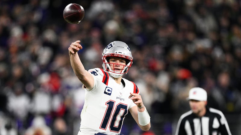 Drake Maye leads the Patriots to a 28-24 win over the Ravens that clinches a playoff spot