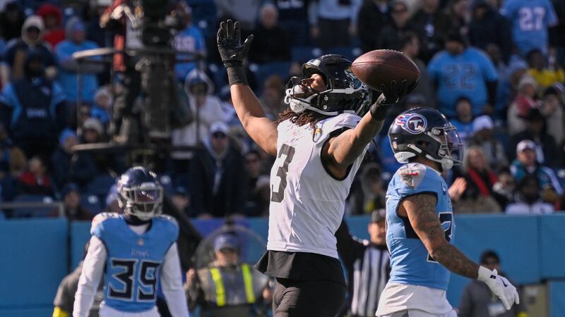 Receiver Jakobi Meyers and the Jaguars agree to a 3-year, $60M extension, AP source says