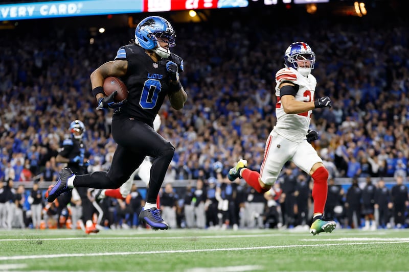 Jahmyr Gibbs rescues Lions with long TD run in OT for 34-27 win over Giants